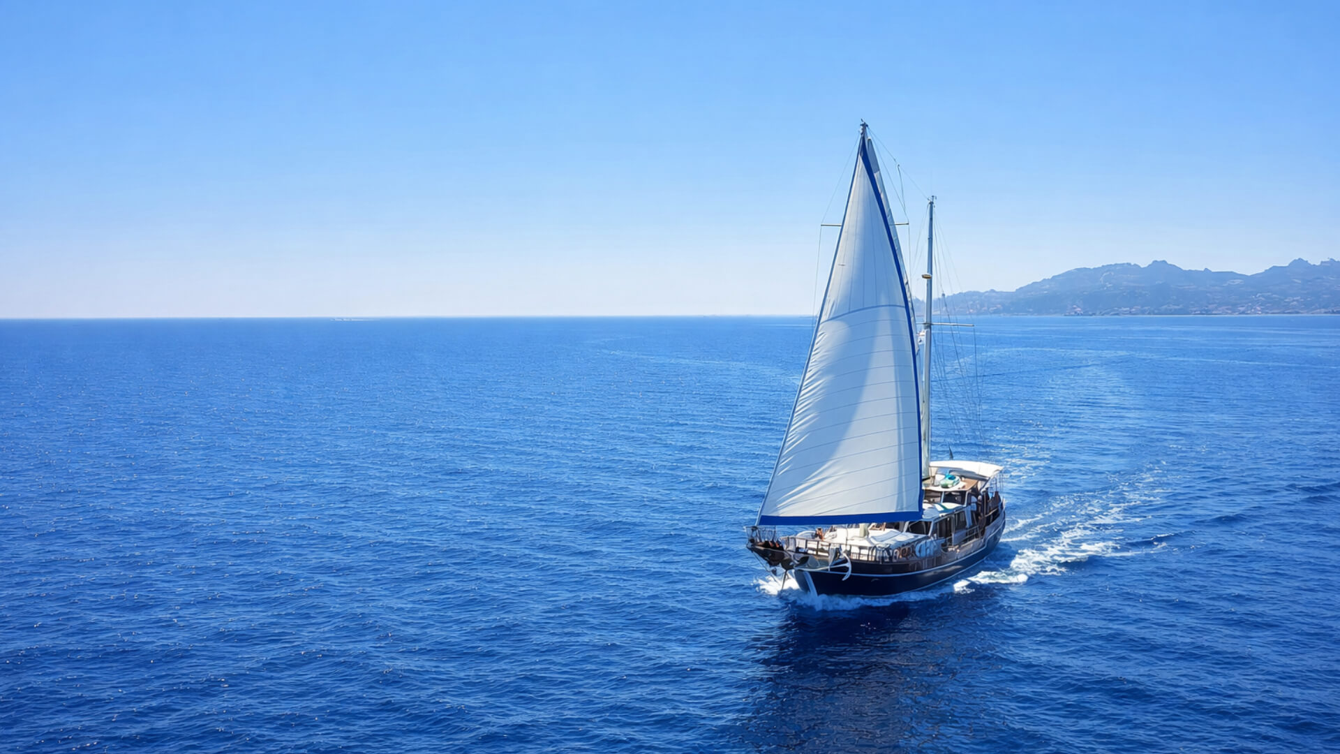 barca a vela con imbarco in Liguria, escursioni in bici e caicco