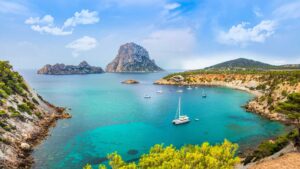 estate alle Baleari tra spiaggia e mare